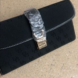 dooney & bourke wallet